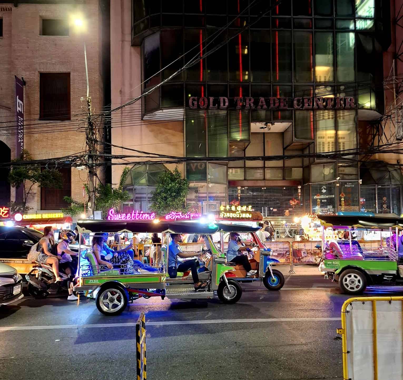 Exploring Bangkok’s Chinatown: A Vibrant Night of Culture and Flavors